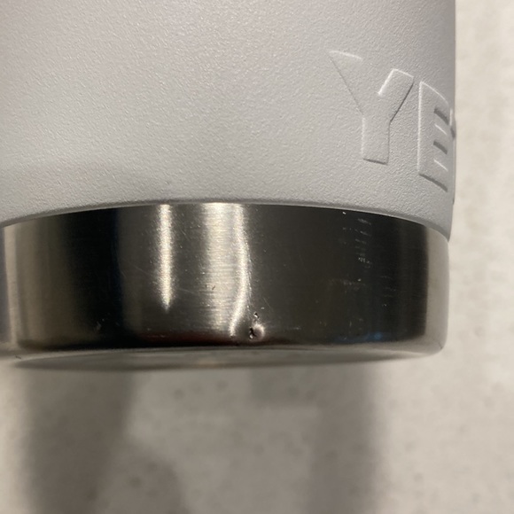 Yeti - Picture 3 of 5